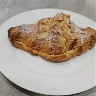 Croissant Amande