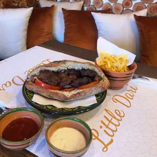 Baguetta Kefta Mechouia , frites