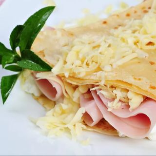 Crêpes charcuterie fromage