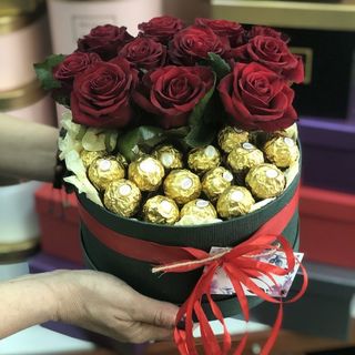 Box M Love Roses & Ferrero