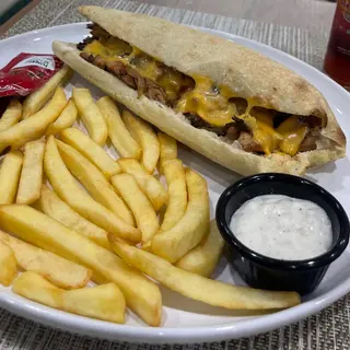 Sandwich Viande hachée bœuf + frites + boisson