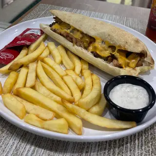 Sandwich Poulet + frites + boisson