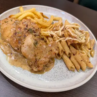 Plat Émincé de poulet sauce miel