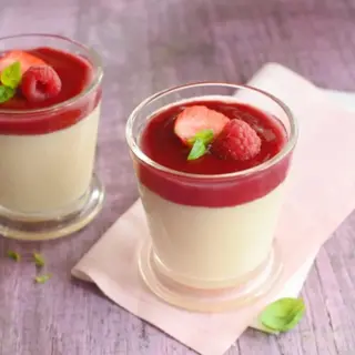 Pana cota fruit rouge