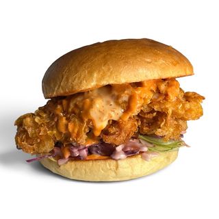 Smoky Chicken Stack Burger – Légèrement Épicé