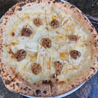 Pizza Caprina