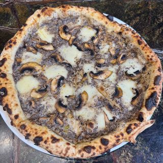 Pizza Tartufo