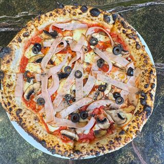 Pizza Reine