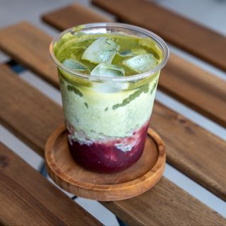 Iced Matcha Berry