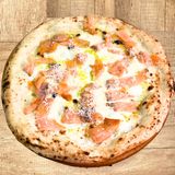Pizza al Salmone