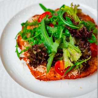Schnitzel de pui in crustă de parmezan 