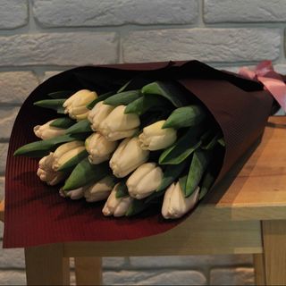 Buchet de 15 Lalele Albe