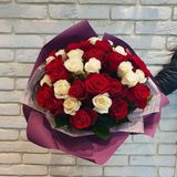 Buchet de 35 Trandafiri Alb-Roșu