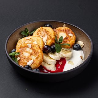 Brânzoaice dulci cu cremă de zmeură