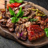 Un kg de carne la gratar