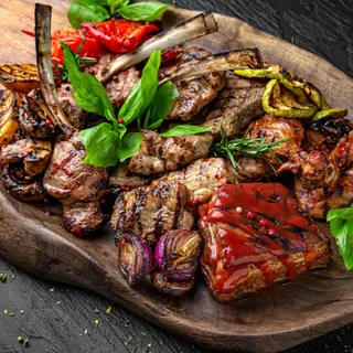 Un kg de carne la gratar