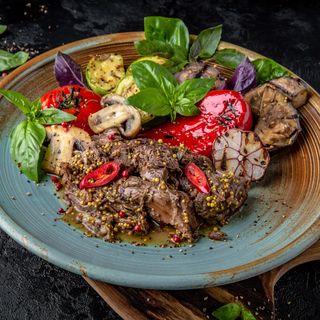 Carne de miel cu legume