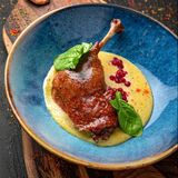 Pulpă de rață cu palenta și pasta de trufe