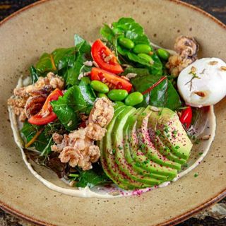 Salată de caracatiță cu alioli de usturoi