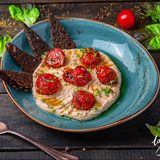 Crema feta si rosii confiate