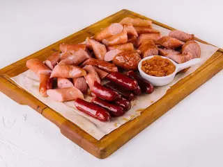 Platou de carnaciori Praga