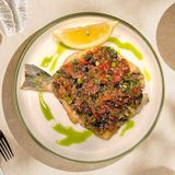 Doradă cu salsa de legume