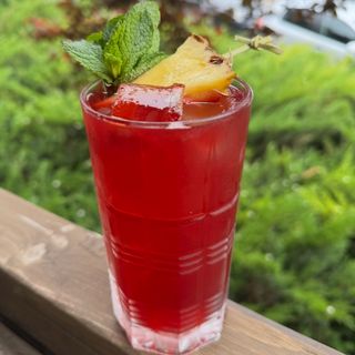 Berry Pineapple Ice Tea