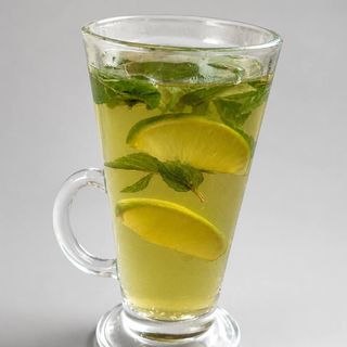 ALOE VERA, IASOMIE, MENTĂ ȘI LIME