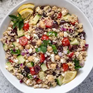Greek salad with quinoa