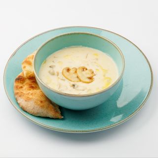 Supă cremă de pui și ciuperci