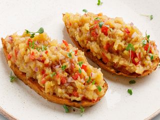 Bruschetti cu caviar de vânătă