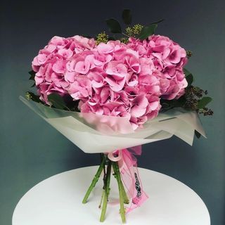 Buchet din Hortensii Roz