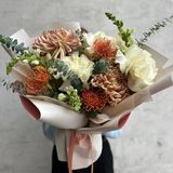 Buchet de Toamna cu Protea, Trandafiri si Gura Leului