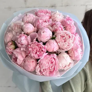 Buchet cu Bujori Sarah Bernhardt