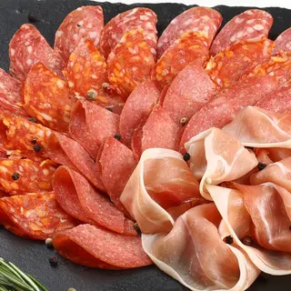 Мясная нарезка / Asorti de carne