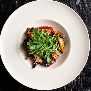 Салат теплый с говядиной / Salata calda cu vita