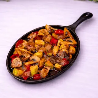 Горячая сковородка со свининой / Tigaie cu carne de porc