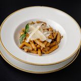 Пенне с курицей и лесными грибами/ Penne cu pui si ciuperci de pădure