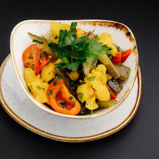 Салат из солений/ Salată de murături asortate