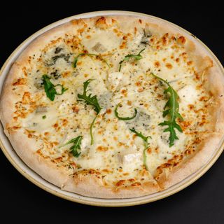 Пицца 4 сыра/ Pizza QUATTRO FORMAGGI  Ø32cm