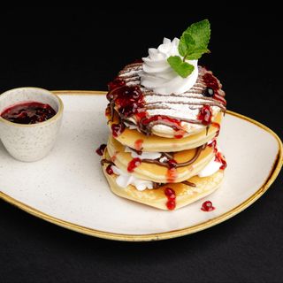 Американские блины со взбитыми сливками/ Clătite americane cu frișcă