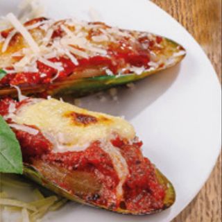 Midii New Zeeland în sos de rosii cu straciatella