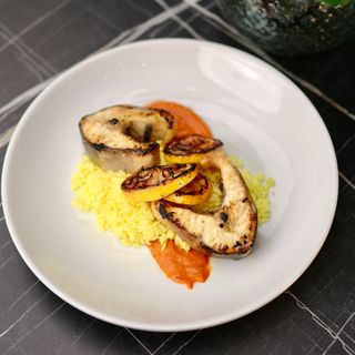 Sturion cu risotto de șofran și ulei de lămâie