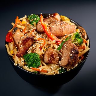 Wok udon cu Porc