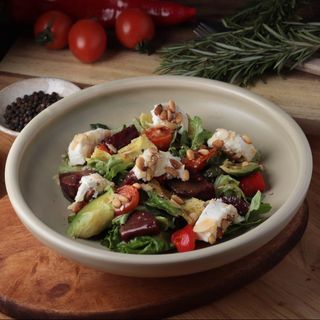 Salata cu branza de capra