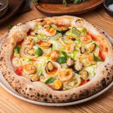 Pizza cu fructe de mare