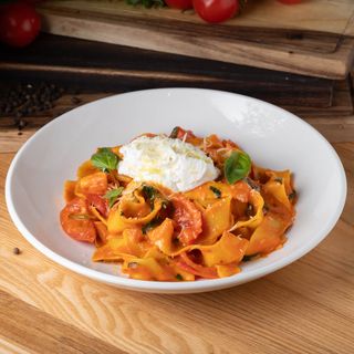 Paste cu roșii și ricotta