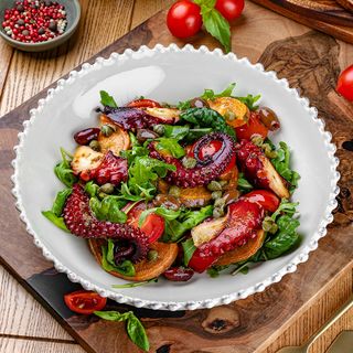 Salată cu caracatiță