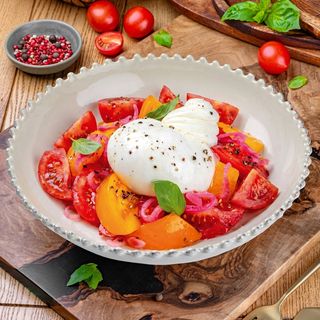 Burrata cu roșii
