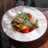 Филе Дорадо с овощными феттучини